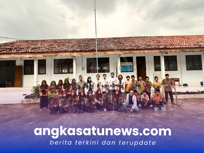 GREEN LEGACY 2025: Warisan Hijau dari Mahasiswa UNIBA Madura untuk Indonesia