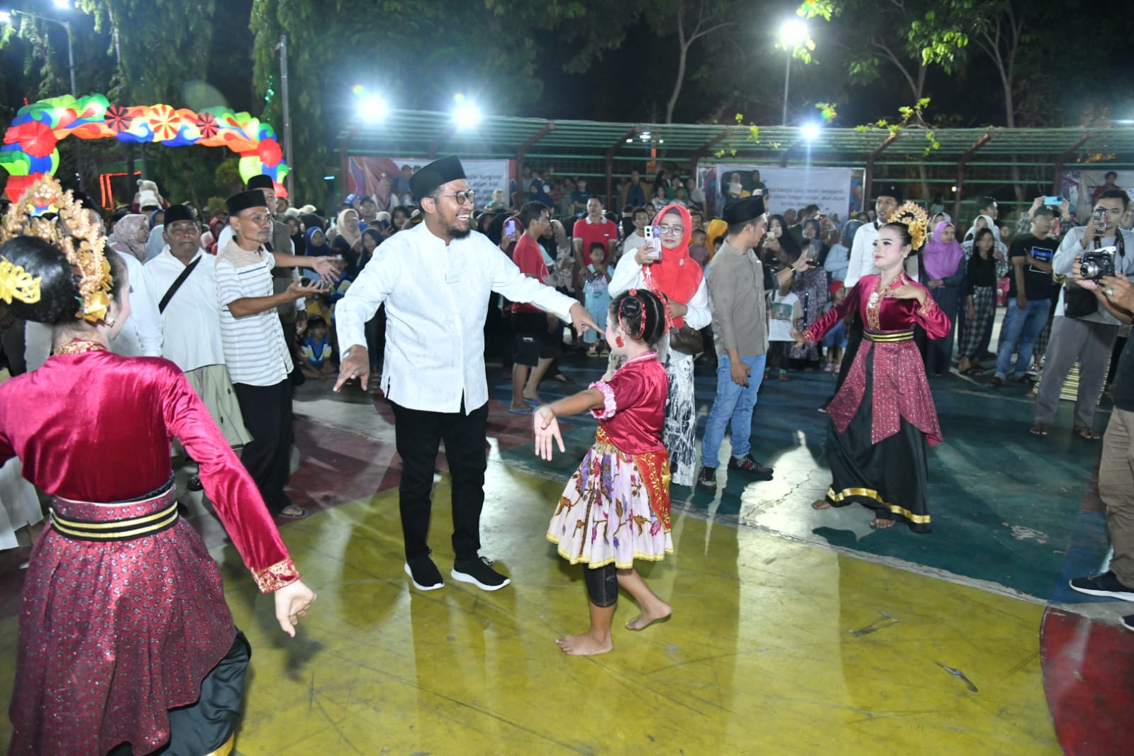 Flashmob peringatan bulan Bung Karno - (Ada 0 foto)